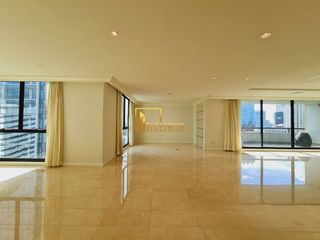 Condo en alquiler de 3 habitaciones en Pathum Wan, Bangkok