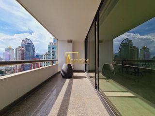 Condo en alquiler de 3 habitaciones en Pathum Wan, Bangkok