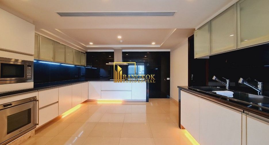 Wohnung zur Miete mit 3 Zimmer in Pathum Wan, Bangkok
