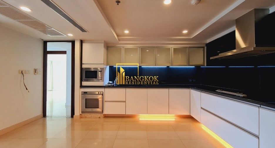 Wohnung zur Miete mit 3 Zimmer in Pathum Wan, Bangkok