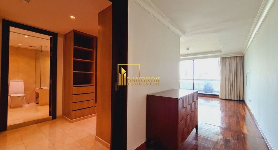 Wohnung zur Miete mit 3 Zimmer in Pathum Wan, Bangkok