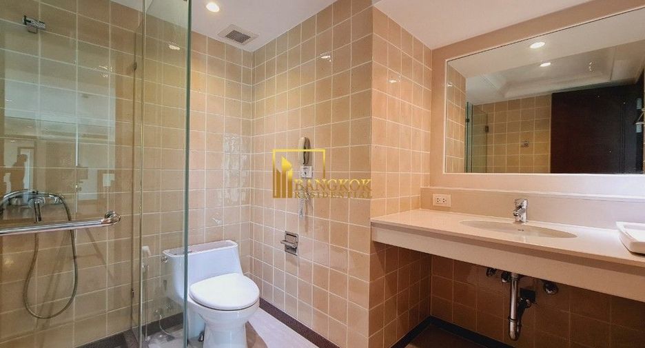 Wohnung zur Miete mit 3 Zimmer in Pathum Wan, Bangkok