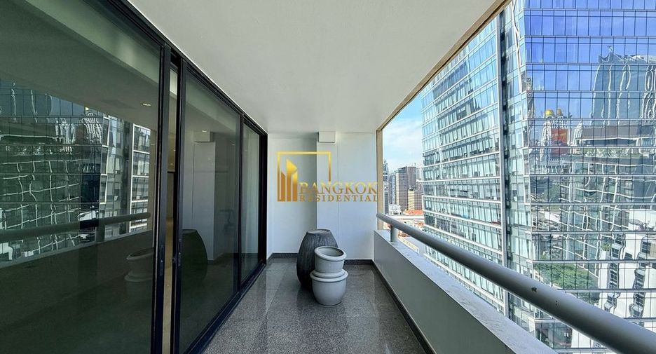 For rent 3 bedrooms condo in Pathum Wan, Bangkok