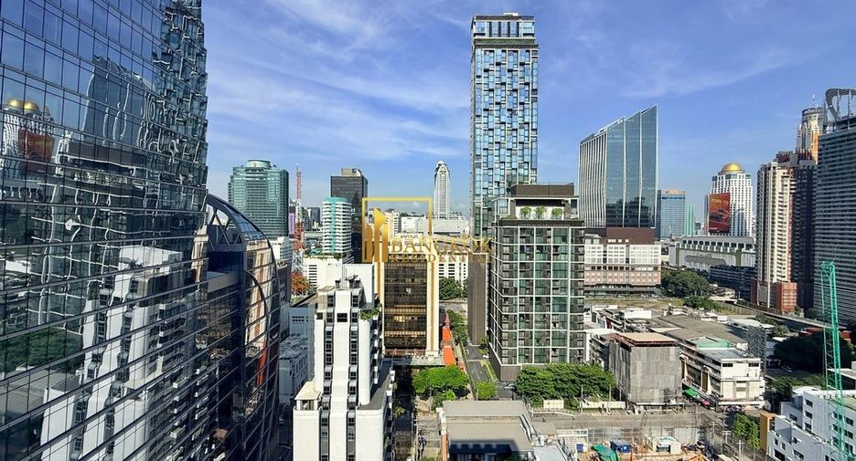 For rent 3 bedrooms condo in Pathum Wan, Bangkok