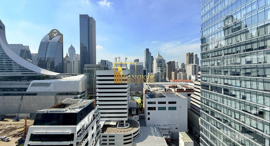 For rent 3 bedrooms condo in Pathum Wan, Bangkok