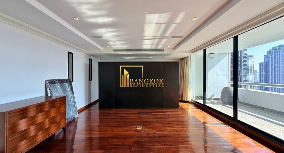 For rent 3 bedrooms condo in Pathum Wan, Bangkok