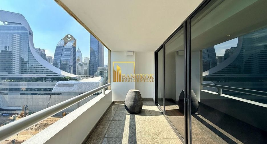 For rent 3 bedrooms condo in Pathum Wan, Bangkok
