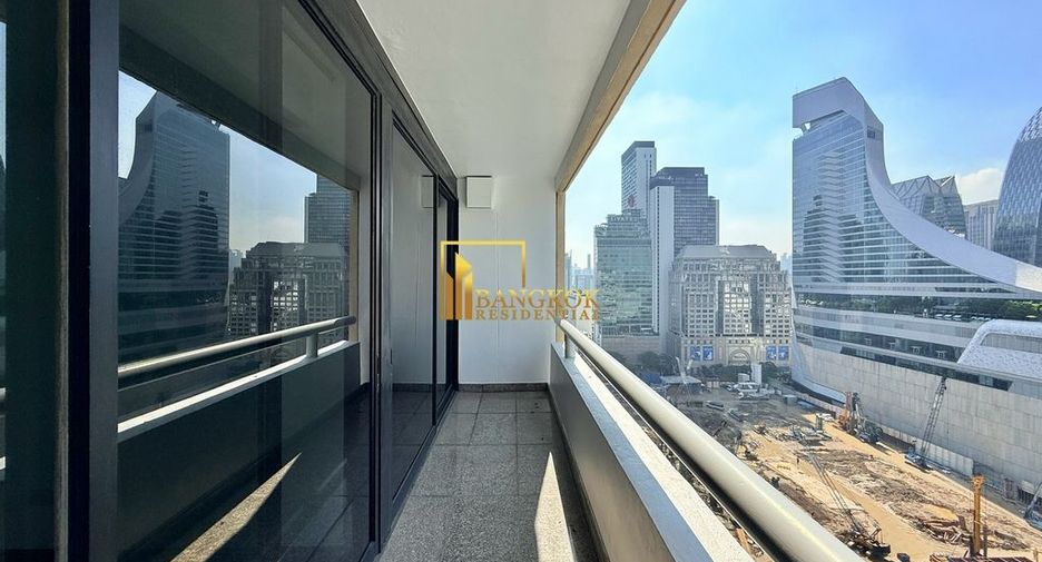 For rent 3 bedrooms condo in Pathum Wan, Bangkok