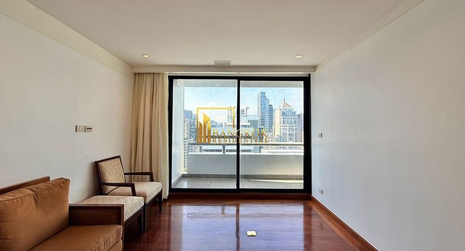 For rent 3 bedrooms condo in Pathum Wan, Bangkok