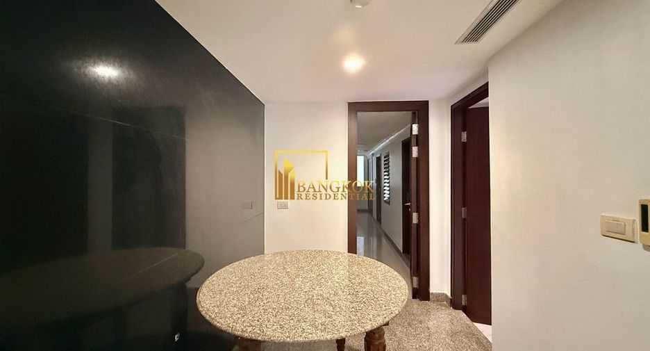 For rent 3 bedrooms condo in Pathum Wan, Bangkok