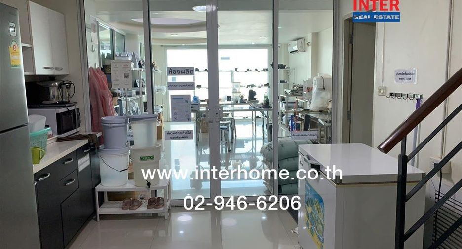 For sale 4 bedrooms townhouse in Min Buri, Bangkok