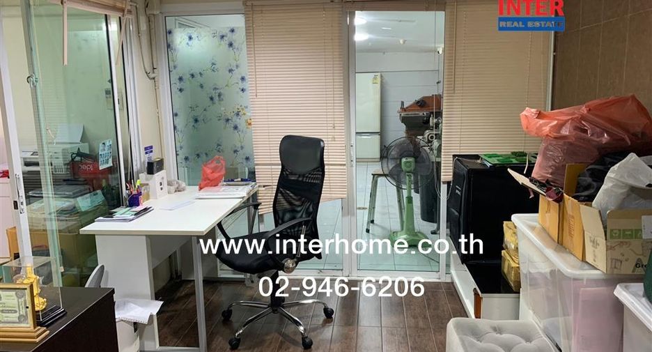 For sale 4 bedrooms townhouse in Min Buri, Bangkok