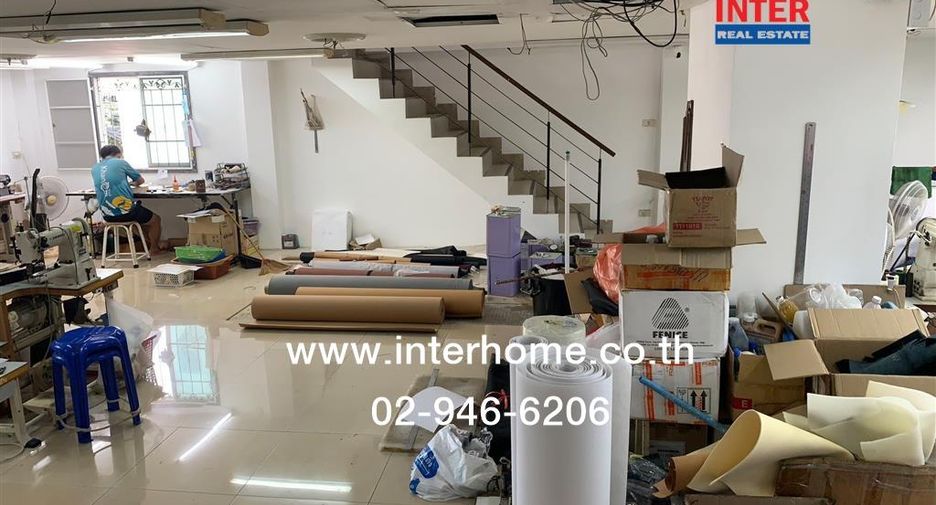 For sale 4 bedrooms townhouse in Min Buri, Bangkok