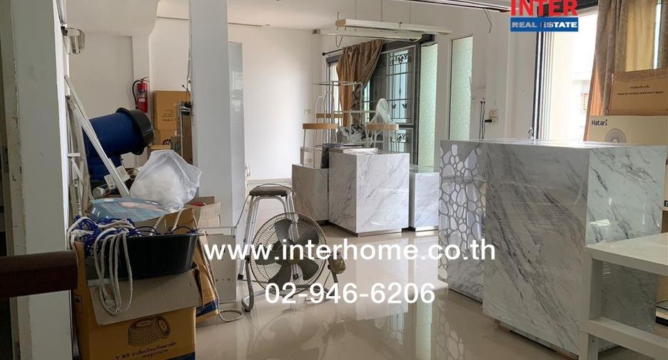 For sale 4 bedrooms townhouse in Min Buri, Bangkok