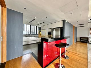 For rent 4 bedrooms condo in Sathon, Bangkok