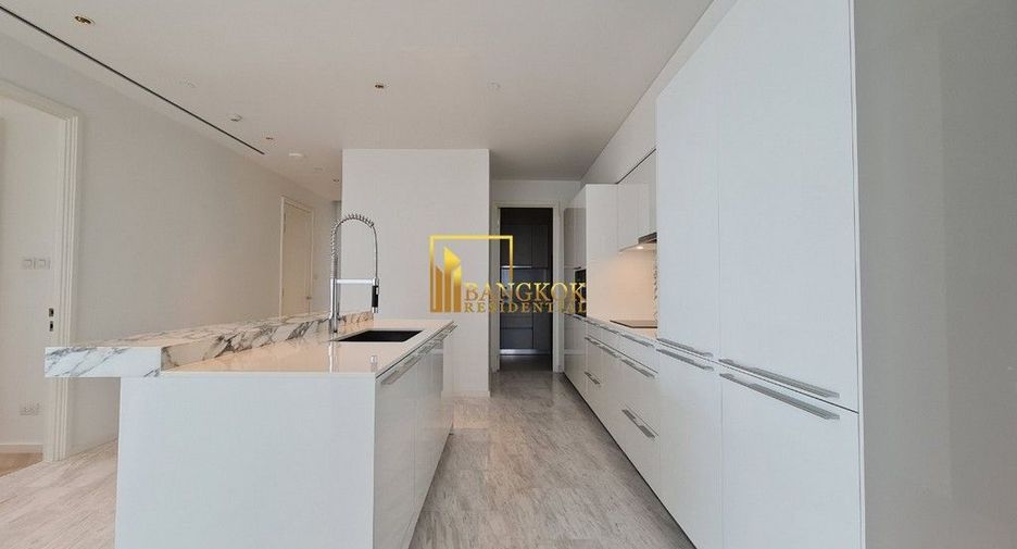 Condo en alquiler de 3 habitaciones en Bang Kho Laem, Bangkok