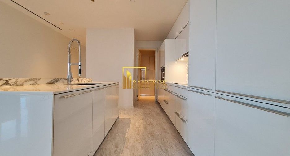 Condo en alquiler de 3 habitaciones en Bang Kho Laem, Bangkok