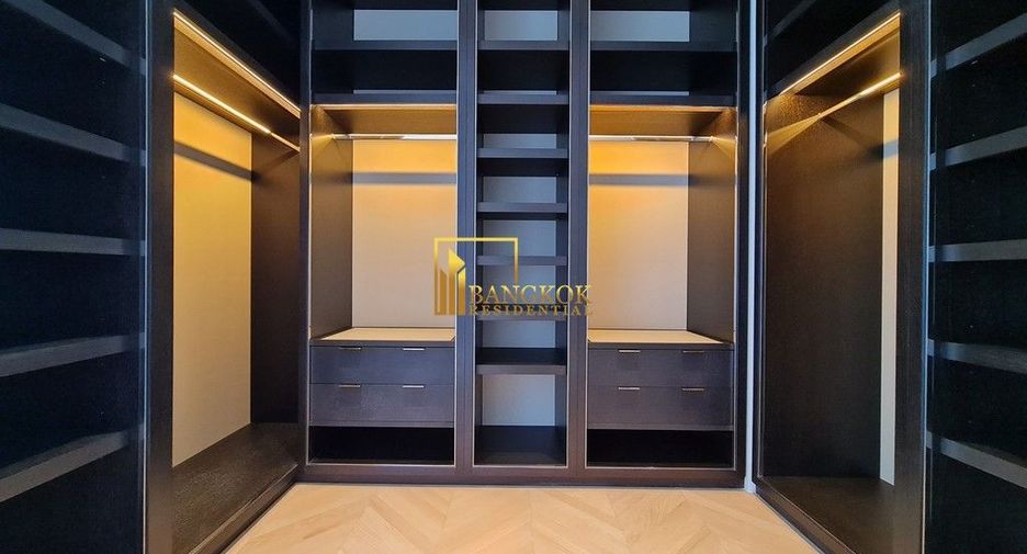Condo en alquiler de 3 habitaciones en Bang Kho Laem, Bangkok