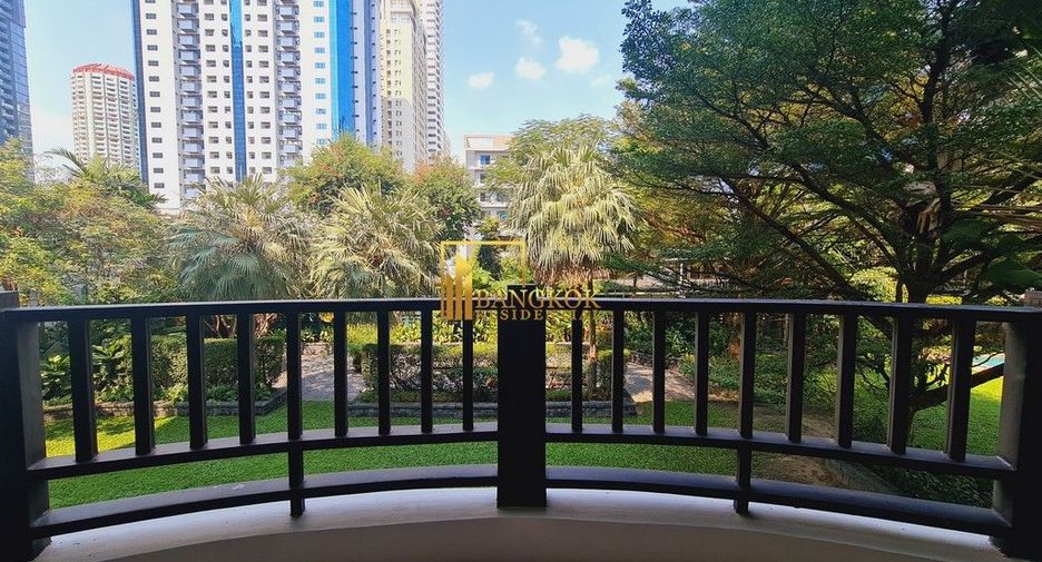 À louer 3 chambres appartement à Khlong Toei, Bangkok