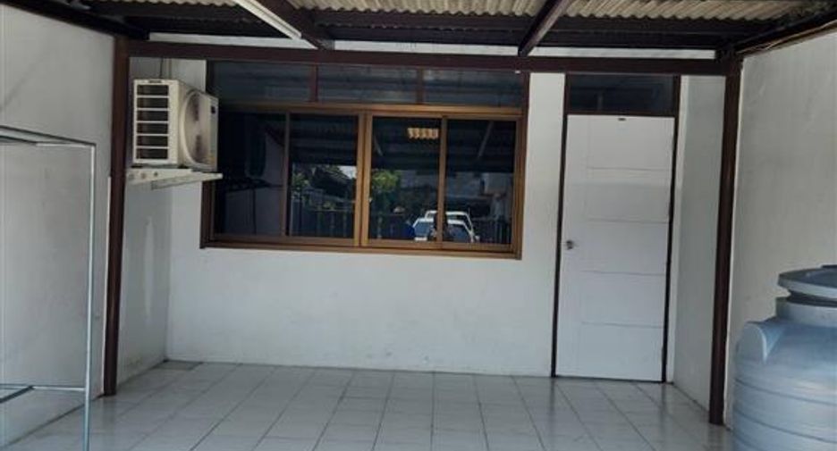 For sale 2 bedrooms townhouse in Khan Na Yao, Bangkok