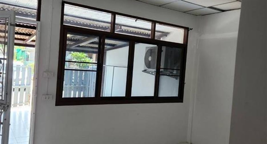 For sale 2 bedrooms townhouse in Khan Na Yao, Bangkok