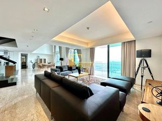 For rent and for sale 4 bedrooms condo in Yan Nawa, Bangkok