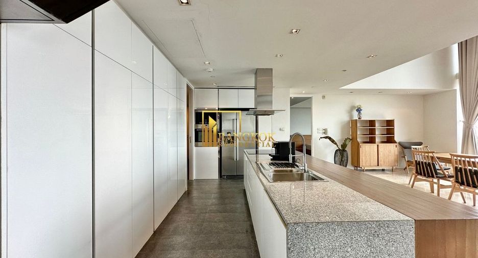 For rent and for sale 4 bedrooms condo in Yan Nawa, Bangkok