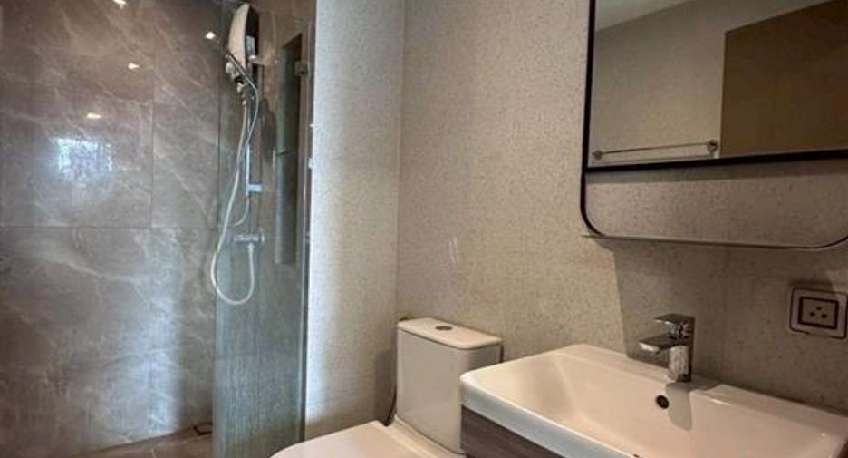 For sale 1 bed condo in Phra Khanong, Bangkok