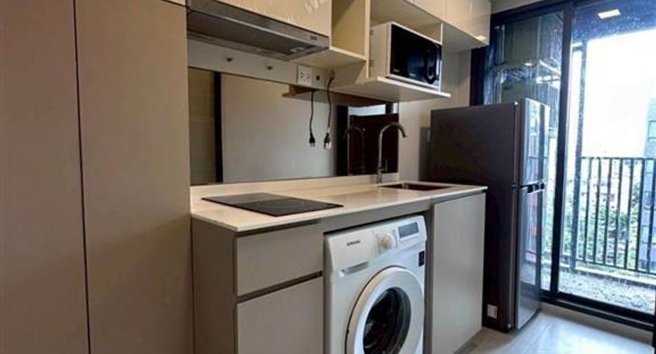 For sale 1 bed condo in Phra Khanong, Bangkok