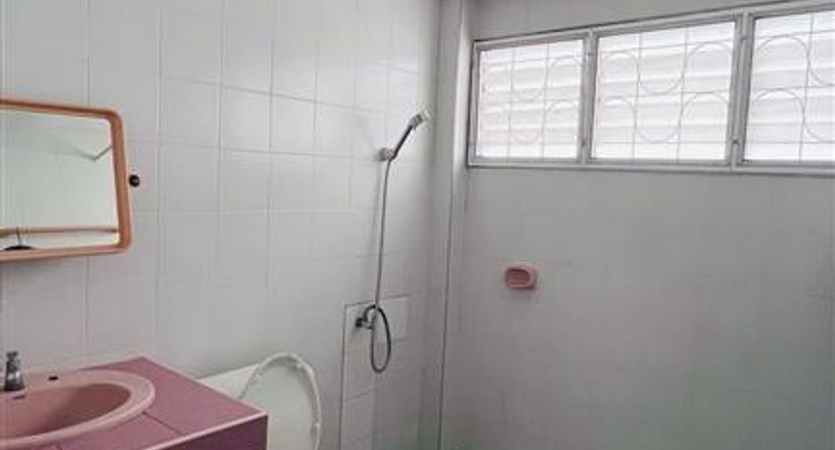 出租 和 出售 4 卧室 独立屋 在 Khlong Sam Wa, 曼谷