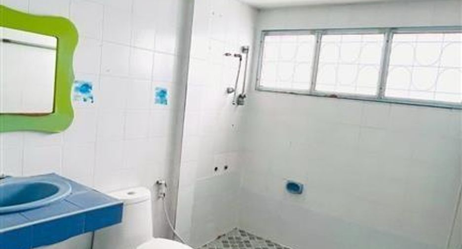 出租 和 出售 4 卧室 独立屋 在 Khlong Sam Wa, 曼谷