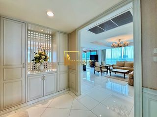 For rent 4 bedrooms serviced apartment in Watthana, Bangkok