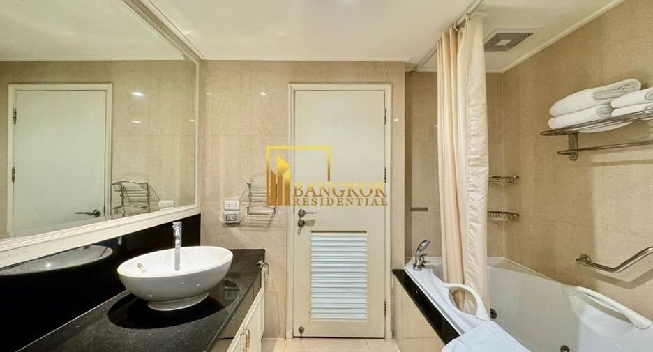 Apartamento con servicios en alquiler de 4 habitaciones en Watthana, Bangkok
