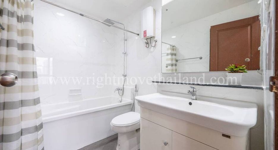 For rent そして for sale 2 ベッドルーム condo in Khlong Toei, Bangkok
