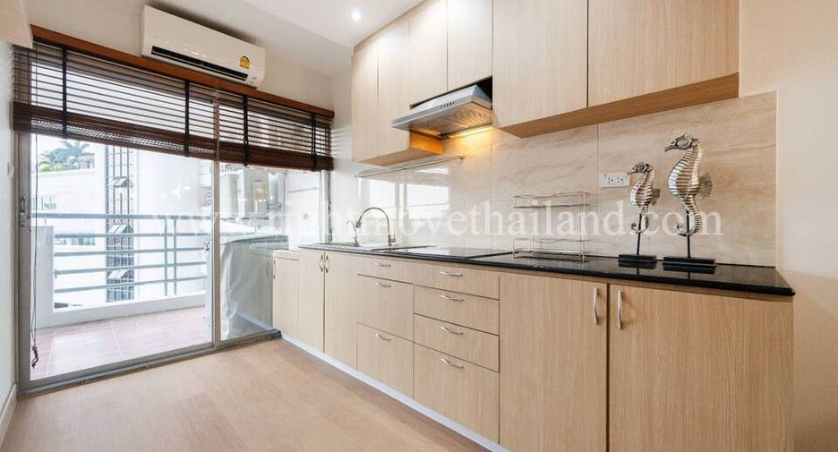 For rent そして for sale 2 ベッドルーム condo in Khlong Toei, Bangkok