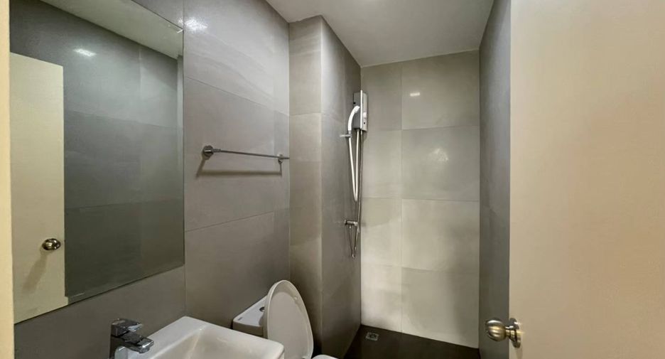 For sale 1 bed condo in Bang Khen, Bangkok