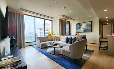 À louer 3 chambres appartement avec services à Khlong Toei, Bangkok