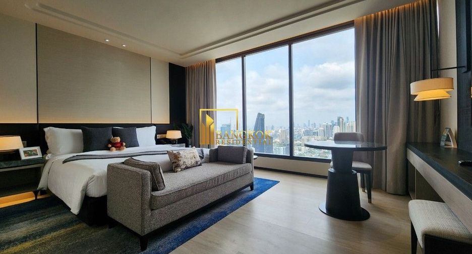 À louer 3 chambres appartement avec services à Khlong Toei, Bangkok