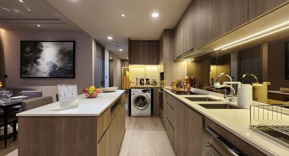 À louer 3 chambres appartement avec services à Khlong Toei, Bangkok