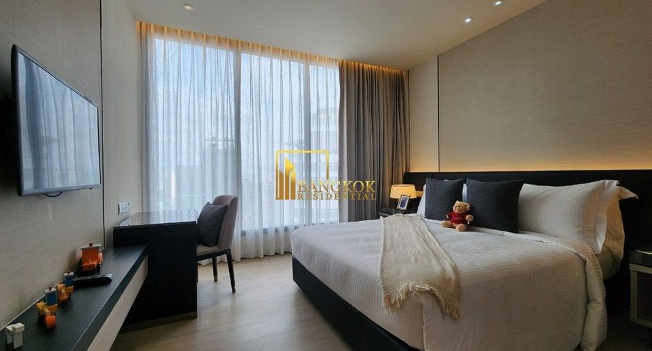 À louer 3 chambres appartement avec services à Khlong Toei, Bangkok
