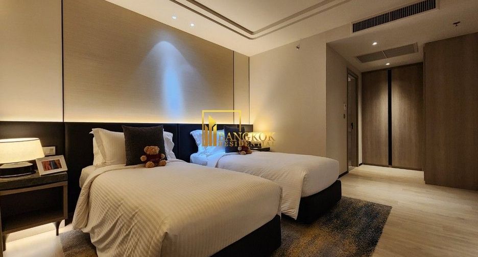 À louer 3 chambres appartement avec services à Khlong Toei, Bangkok