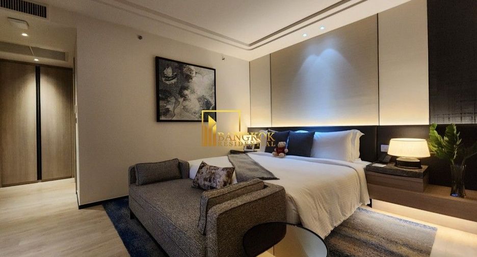 À louer 3 chambres appartement avec services à Khlong Toei, Bangkok