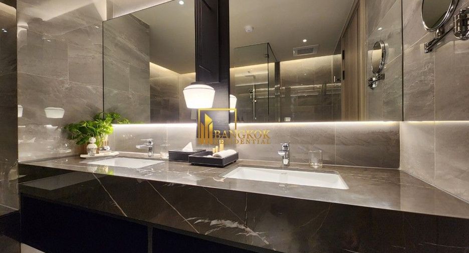 À louer 3 chambres appartement avec services à Khlong Toei, Bangkok