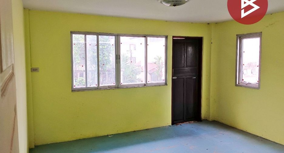 For sale 6 bedrooms townhouse in Laem Ngop, Trat