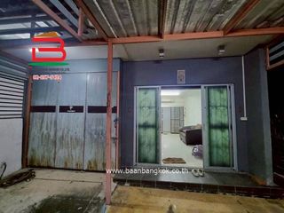 Продажа 3 спальни таунхаус в Пращет, Бангкок