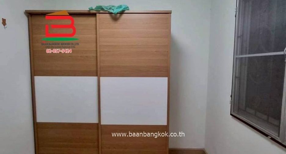 For sale 3 bedrooms townhouse in Prawet, Bangkok