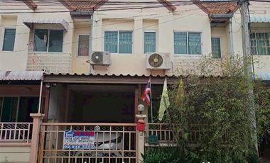 À vendre 3 chambres maison de ville à Khlong Luang, Pathum Thani