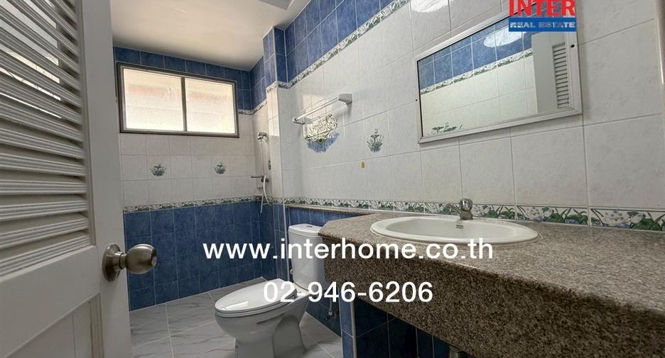 For sale 4 bedrooms house in Lat Krabang, Bangkok