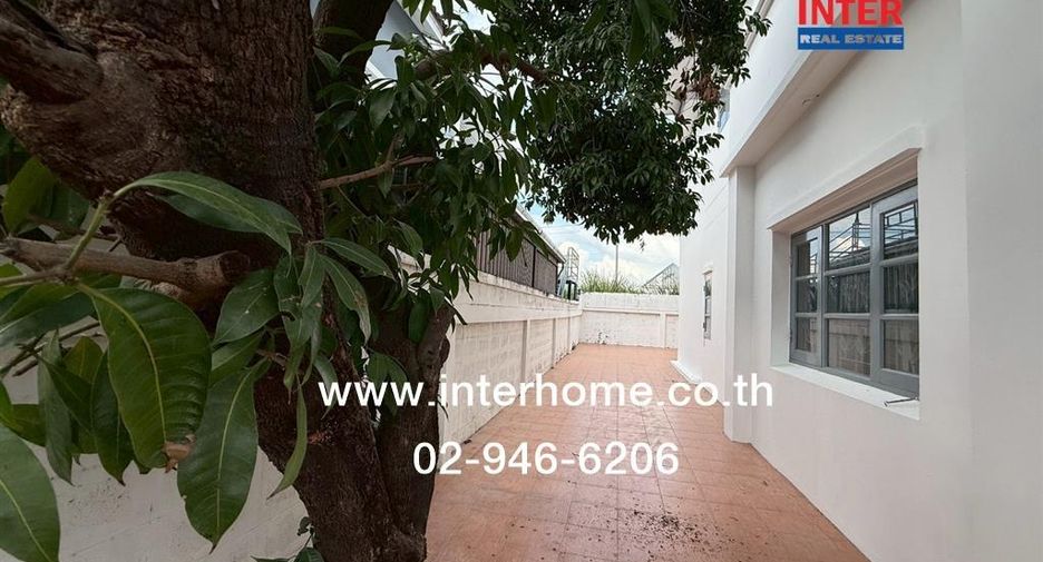 For sale 4 bedrooms house in Lat Krabang, Bangkok