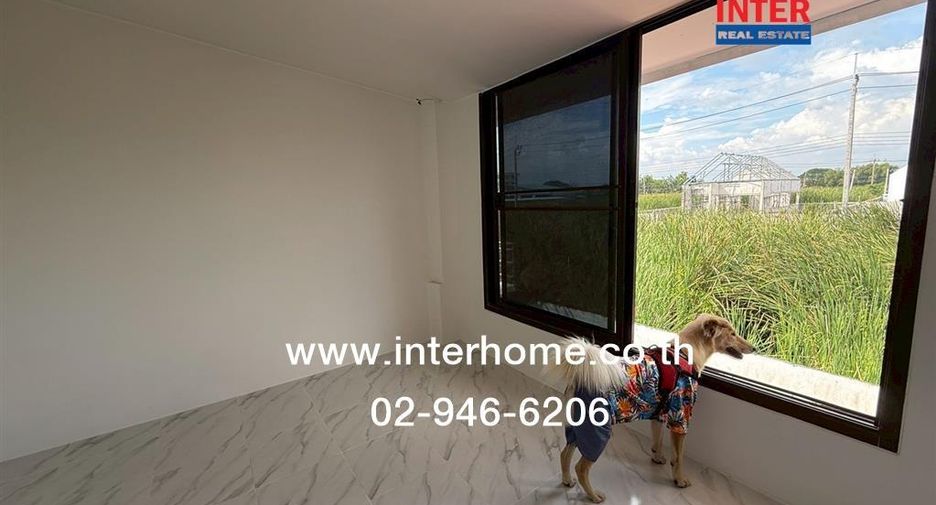 For sale 4 bedrooms house in Lat Krabang, Bangkok